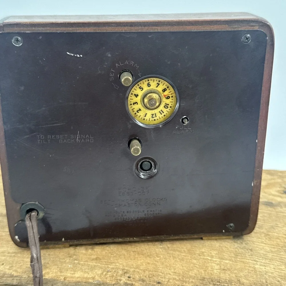 Vintage Seth Thomas MCM Wood Desk Clock Model ECHO-3E Works Electric w/Alarm